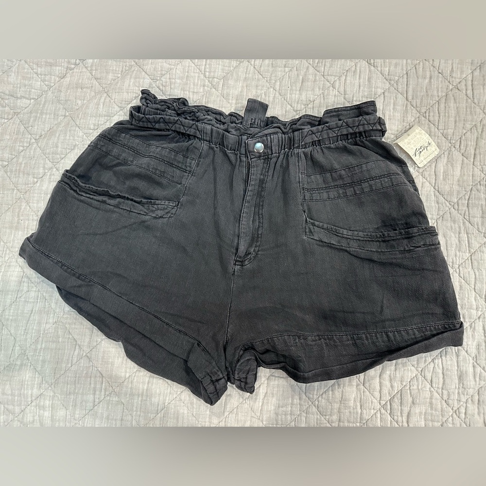 NWT! Free People Linen shorts size large